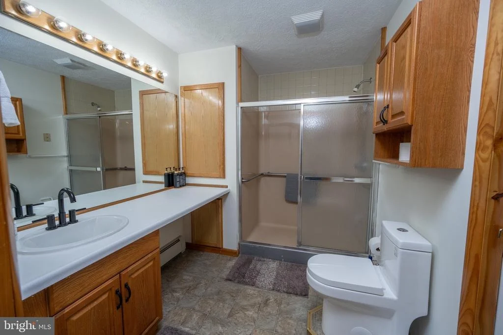 Photo of 526 GLEANINGS DRIVE