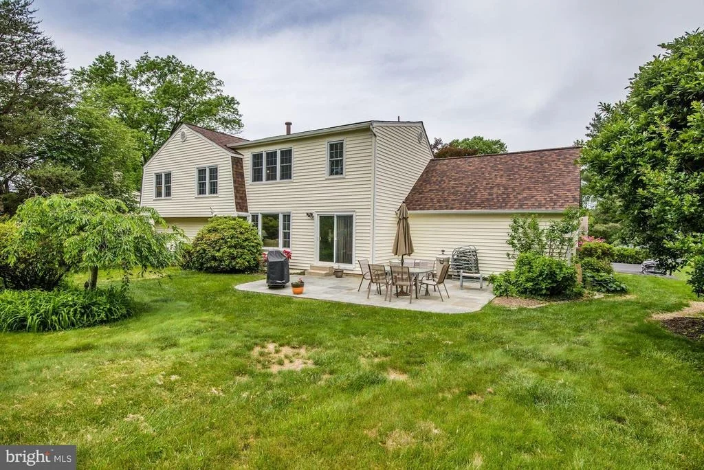 Photo of 15025 WELLWOOD ROAD