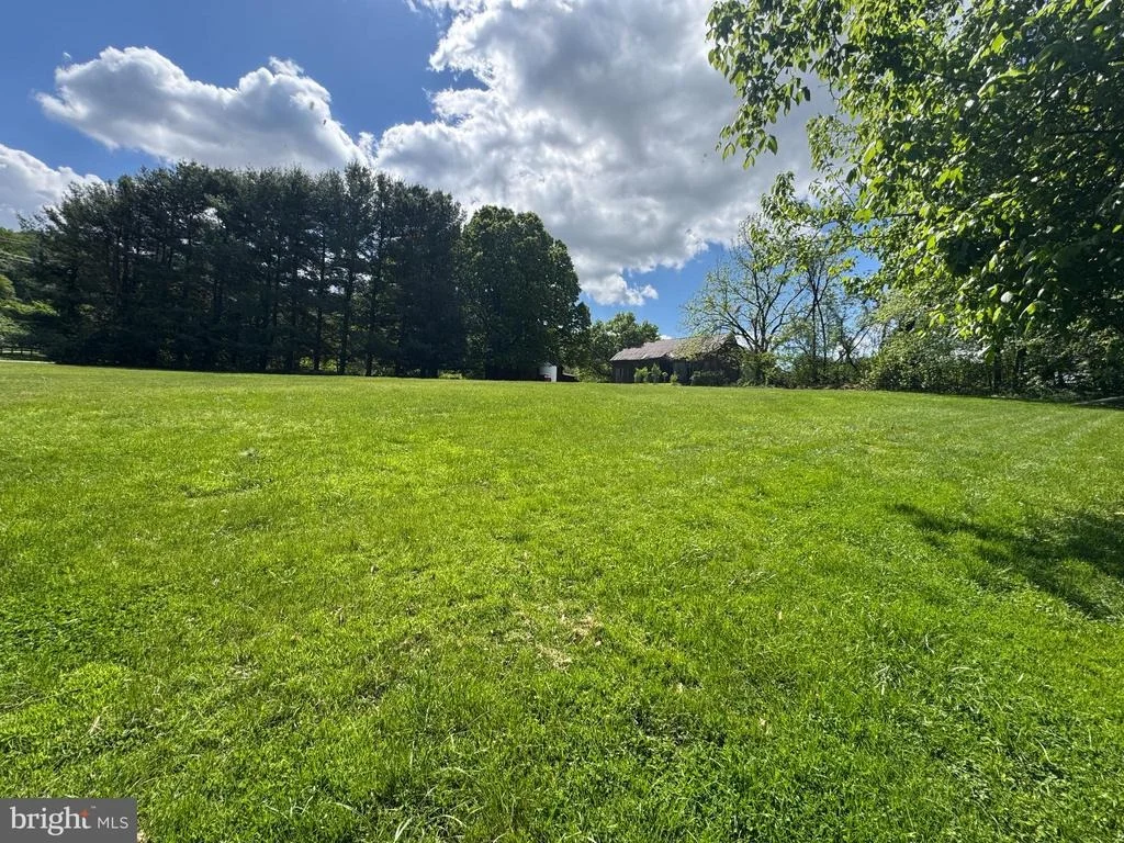 Photo of 2915 FRY ROAD