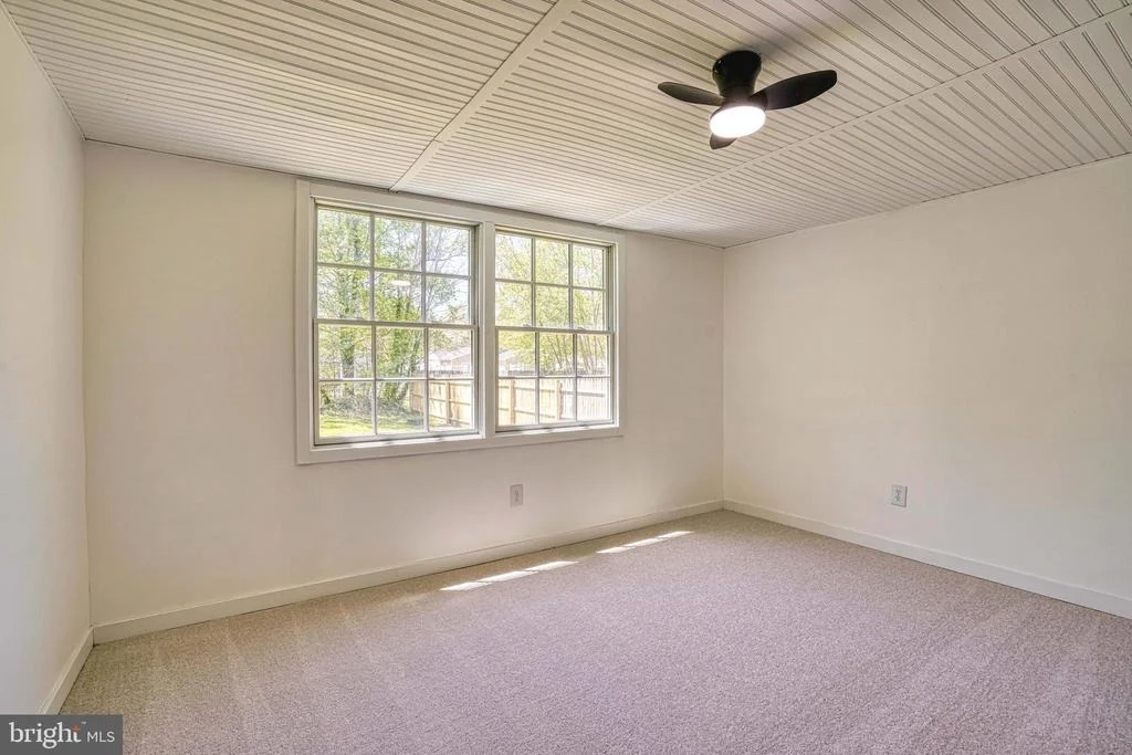 Photo of 10 BAY VIEW AVENUE