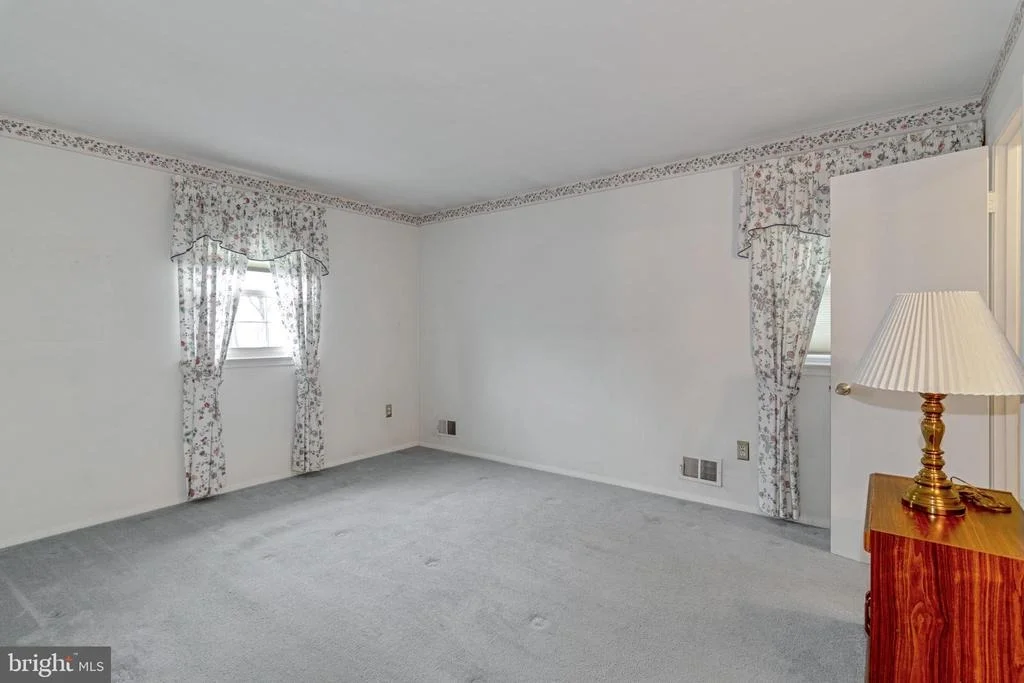 Photo of 9816 GREENVIEW LANE