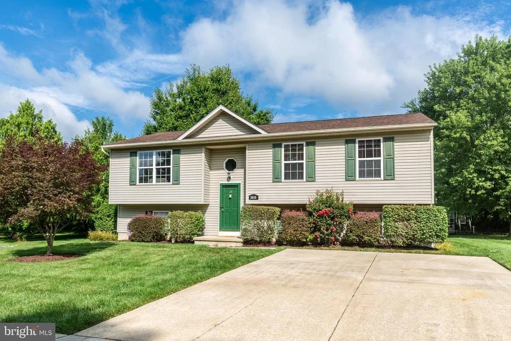 Photo of 3828 DAKOTA ROAD