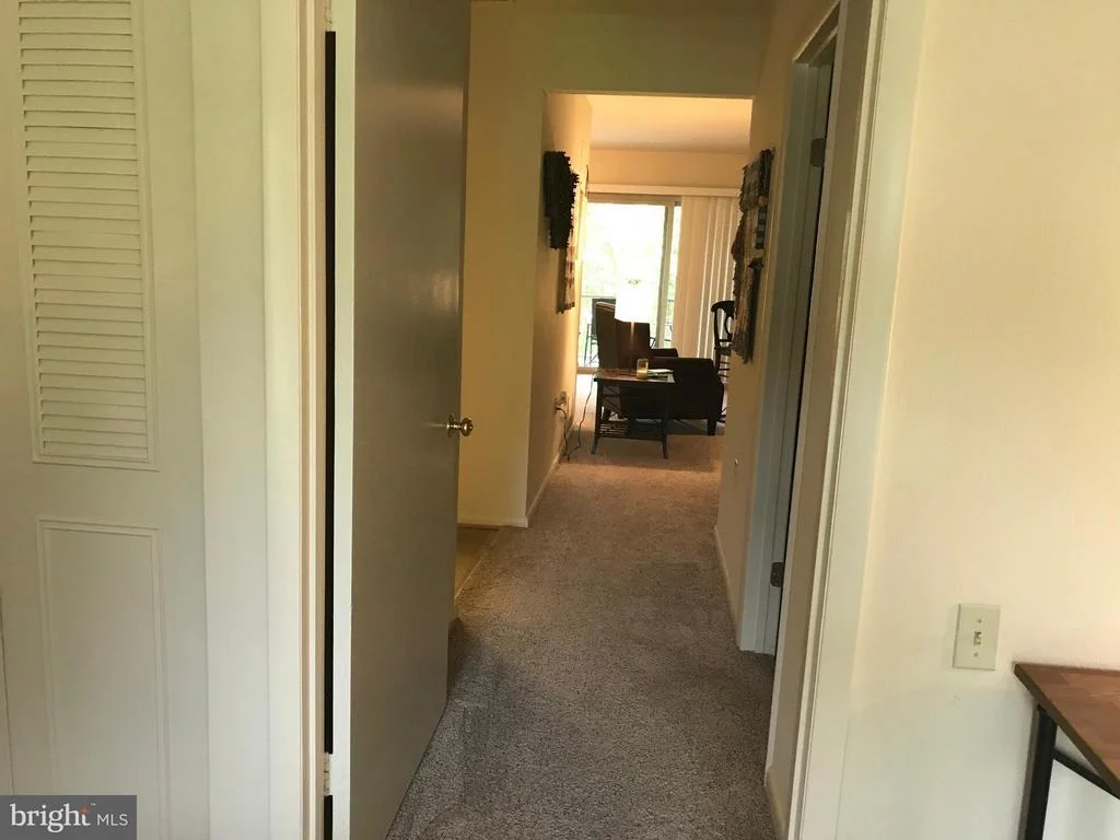 Photo of Unit 712D at 3362 GLENEAGLES DRIVE