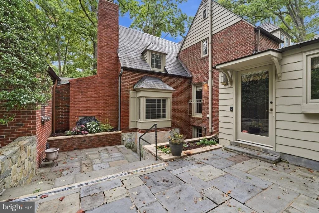 Photo of 10601 SWEETBRIAR PARKWAY
