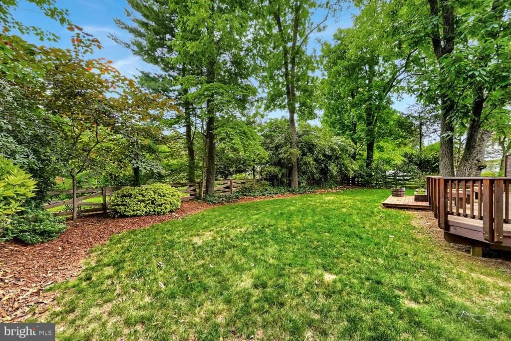 Photo of 852 DIAMOND DRIVE