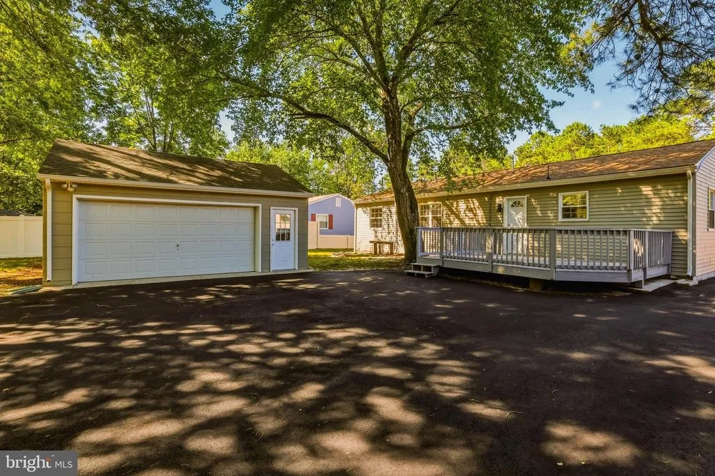 Photo of 114 S RIVER DRIVE
