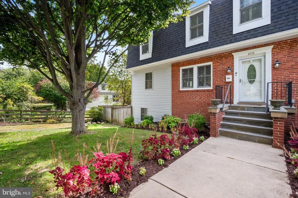 Photo of 406 LEIGHTON AVENUE