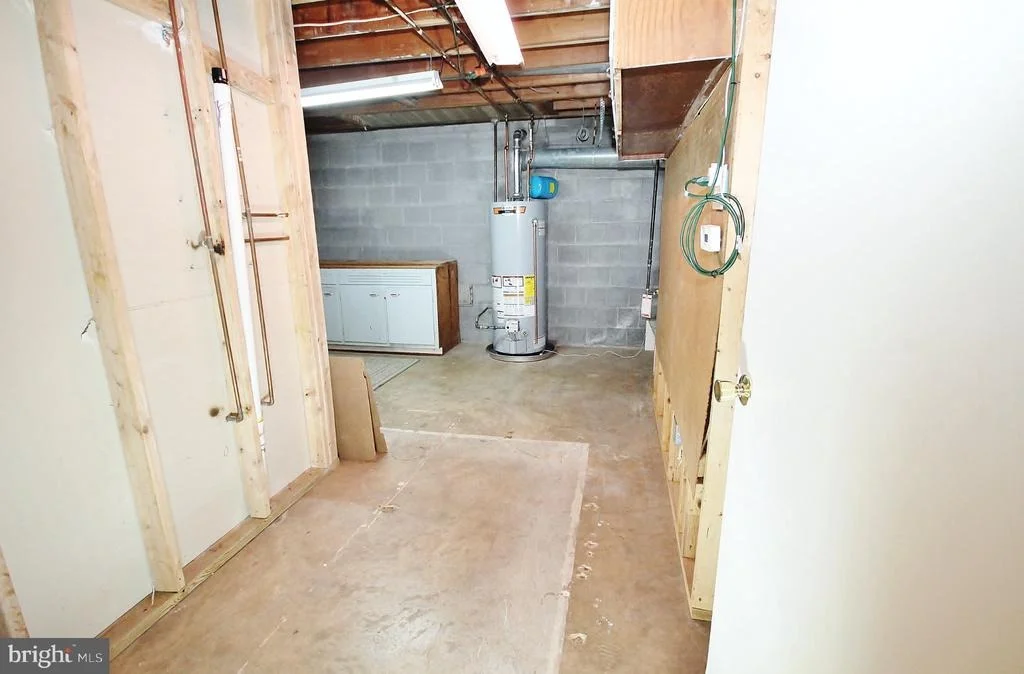 Photo of 5504 INVERCHAPEL ROAD