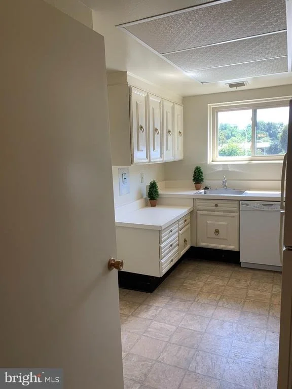 Photo of Unit 80A at 3300 GLENEAGLES DRIVE