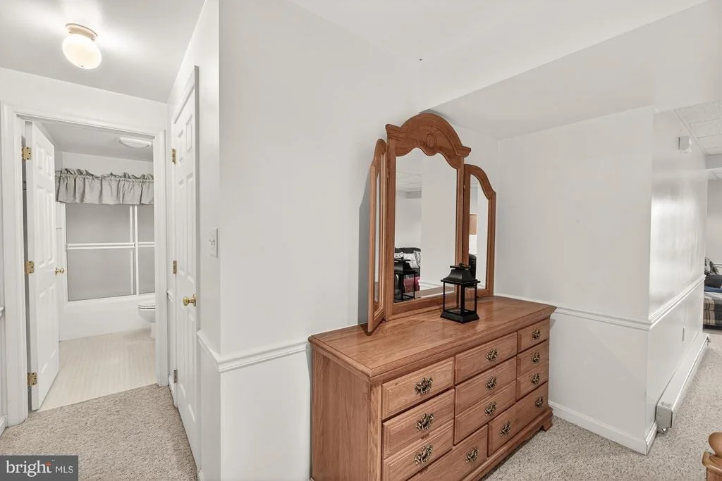 Photo of 2094 E GREENLEAF DRIVE