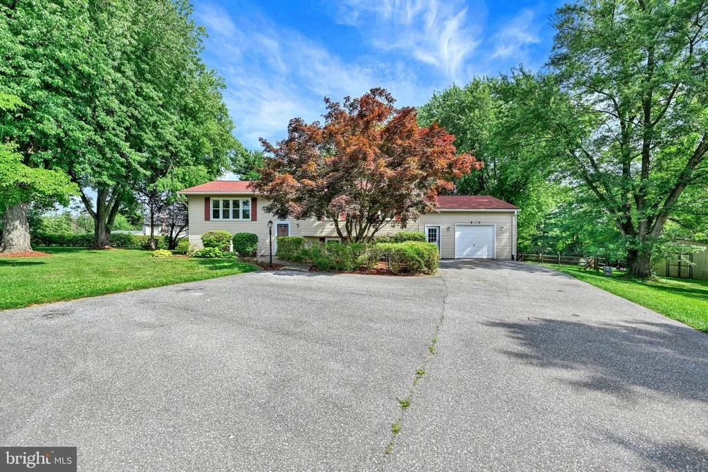 Photo of 16555 OLD FREDERICK ROAD