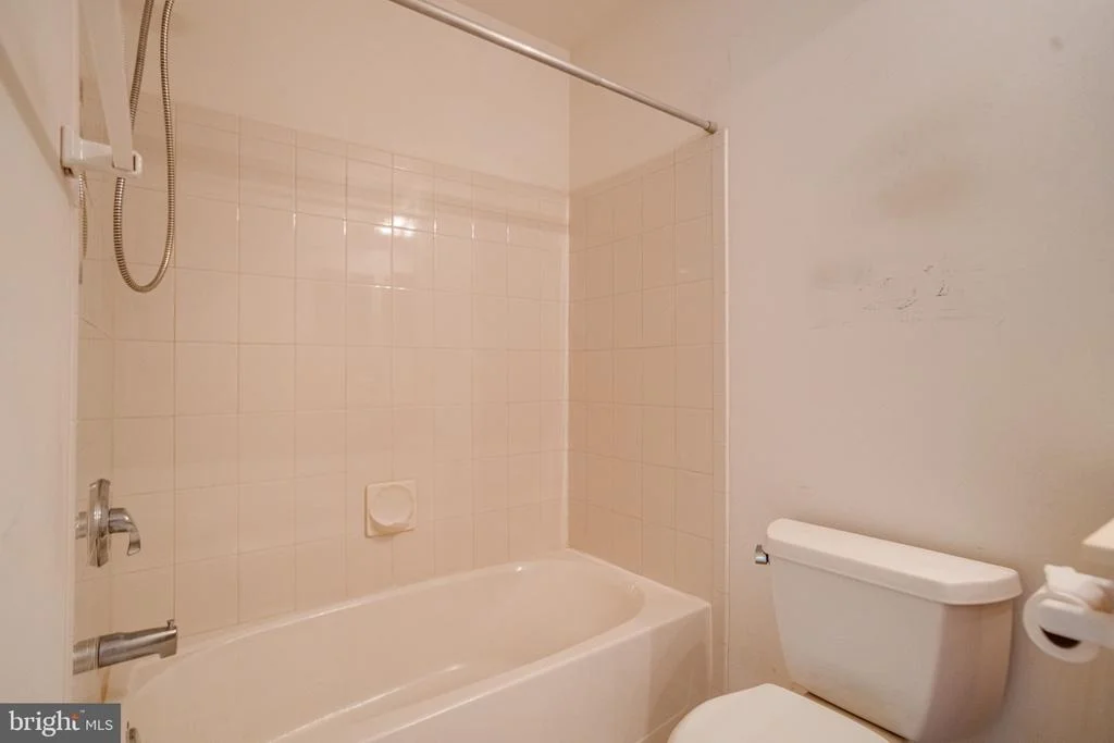 Photo of 4835 SEVEN TRAILS CIRCLE