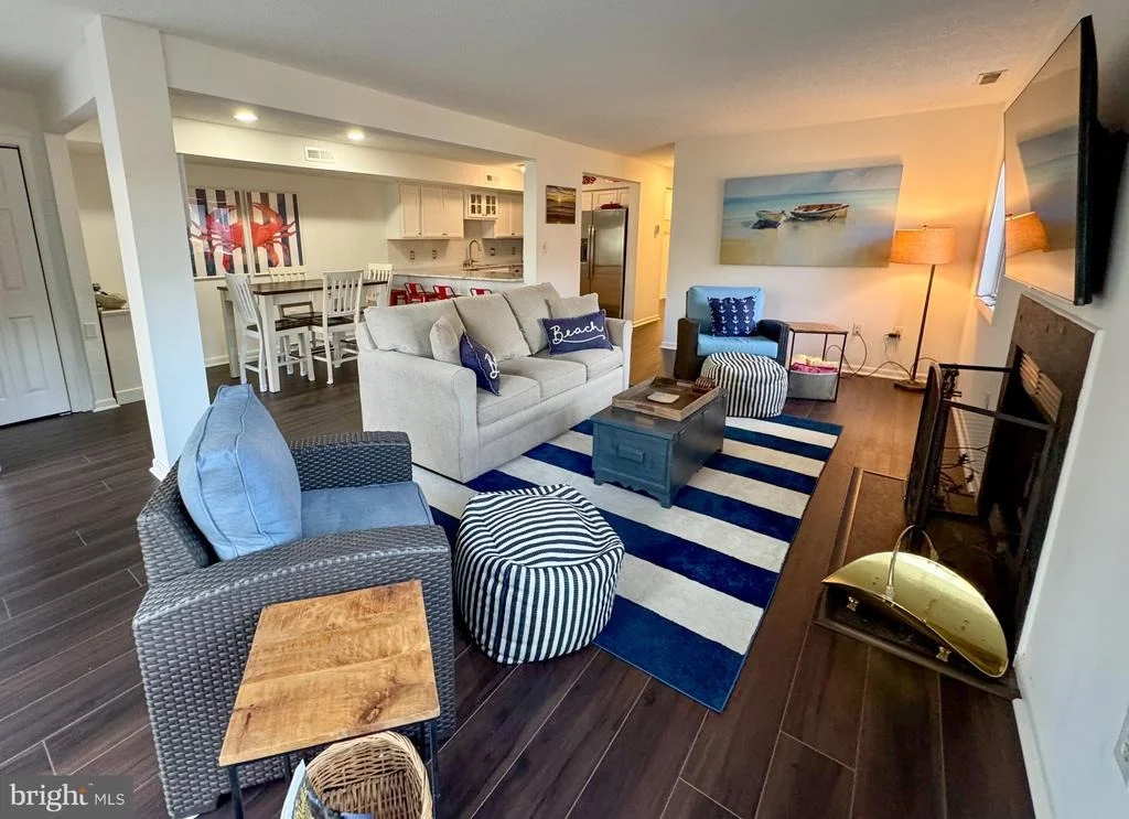Photo of Unit 2 at 260 SEA EAGLE DRIVE