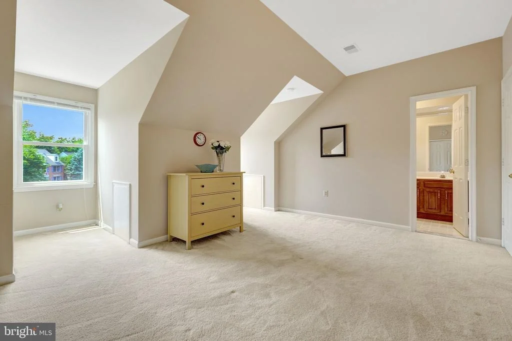 Photo of 1502 SNOWFLAKE COURT