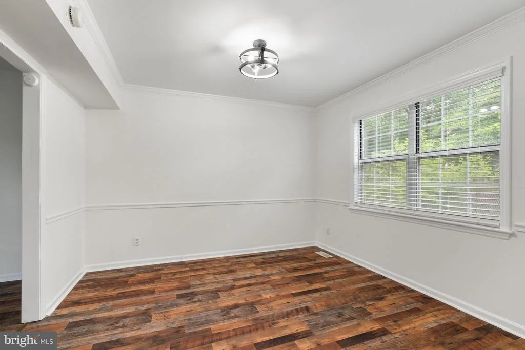 Photo of 2309 MAPLEWOOD DRIVE