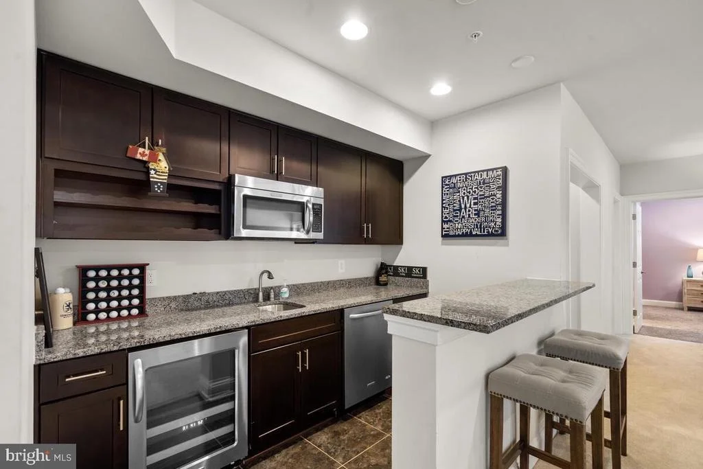 Photo of 17110 OLD VIC BOULEVARD