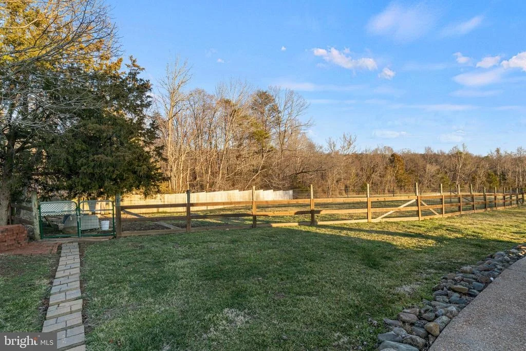 Photo of 3266 THOROUGHFARE ROAD