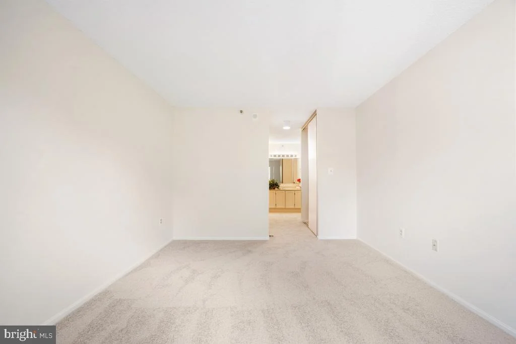 Photo of Unit 2321 at 15107 INTERLACHEN DRIVE
