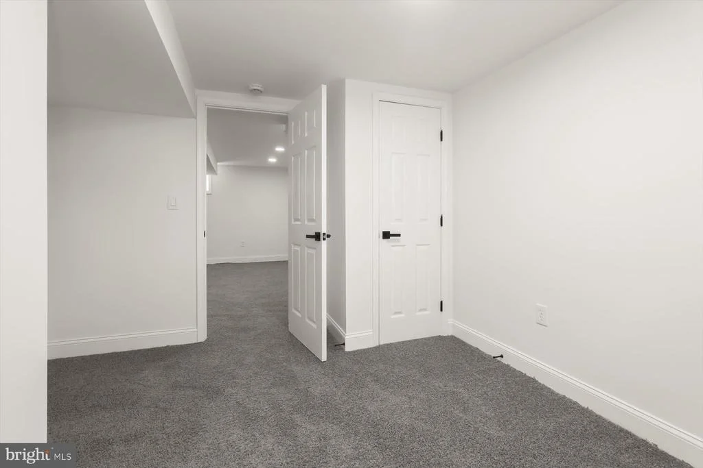 Photo of 6521 RIDGE ROAD