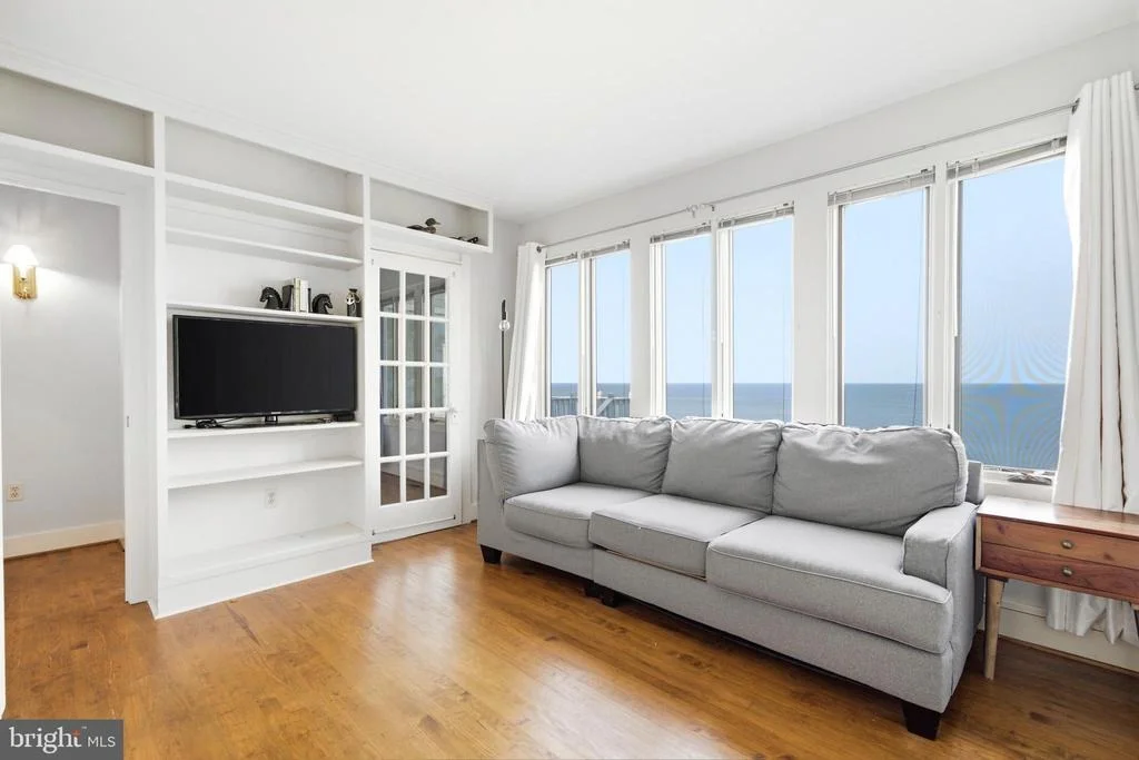 Photo of 5424 BEACH DRIVE