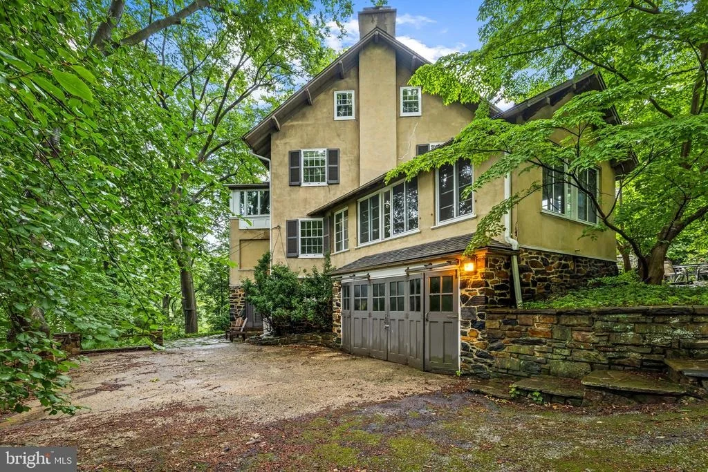 Photo of 222 LONGWOOD ROAD