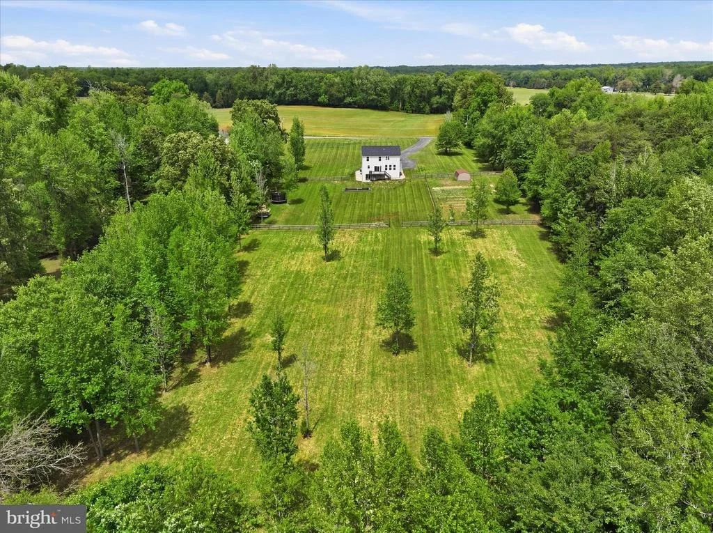 Photo of 9404 ROBERT E LEE DRIVE