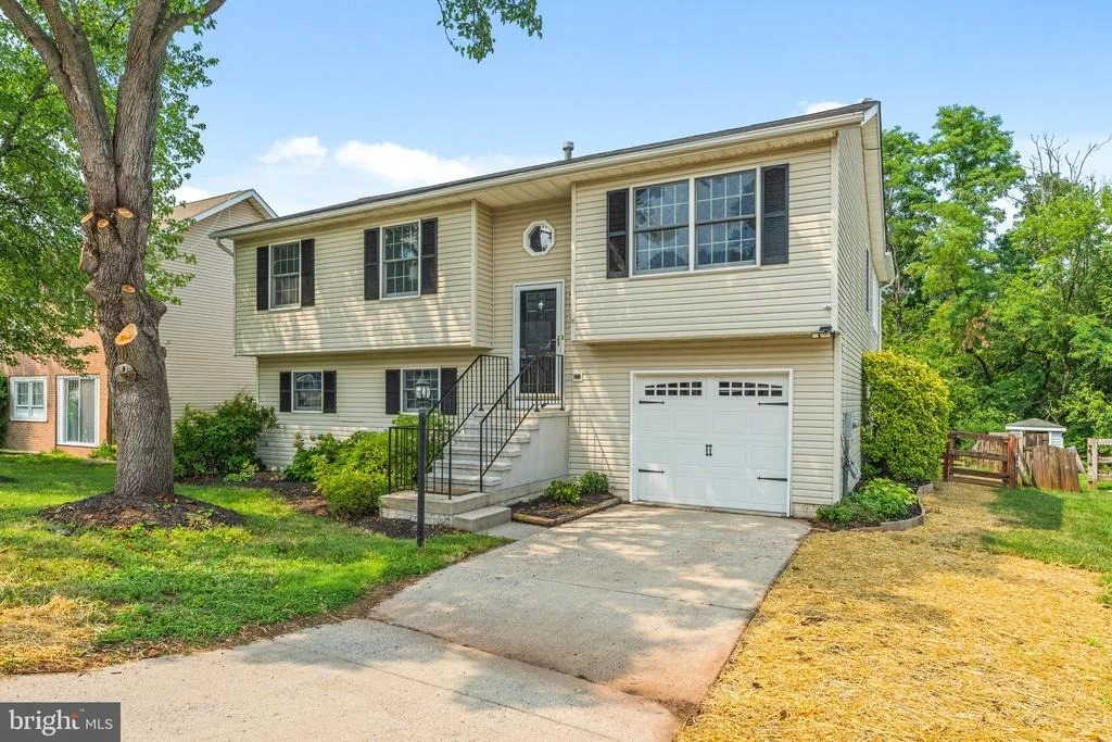 Photo of 1015 CHERYLS COURT