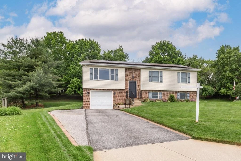 Photo of 312 INVERNESS CLOSE
