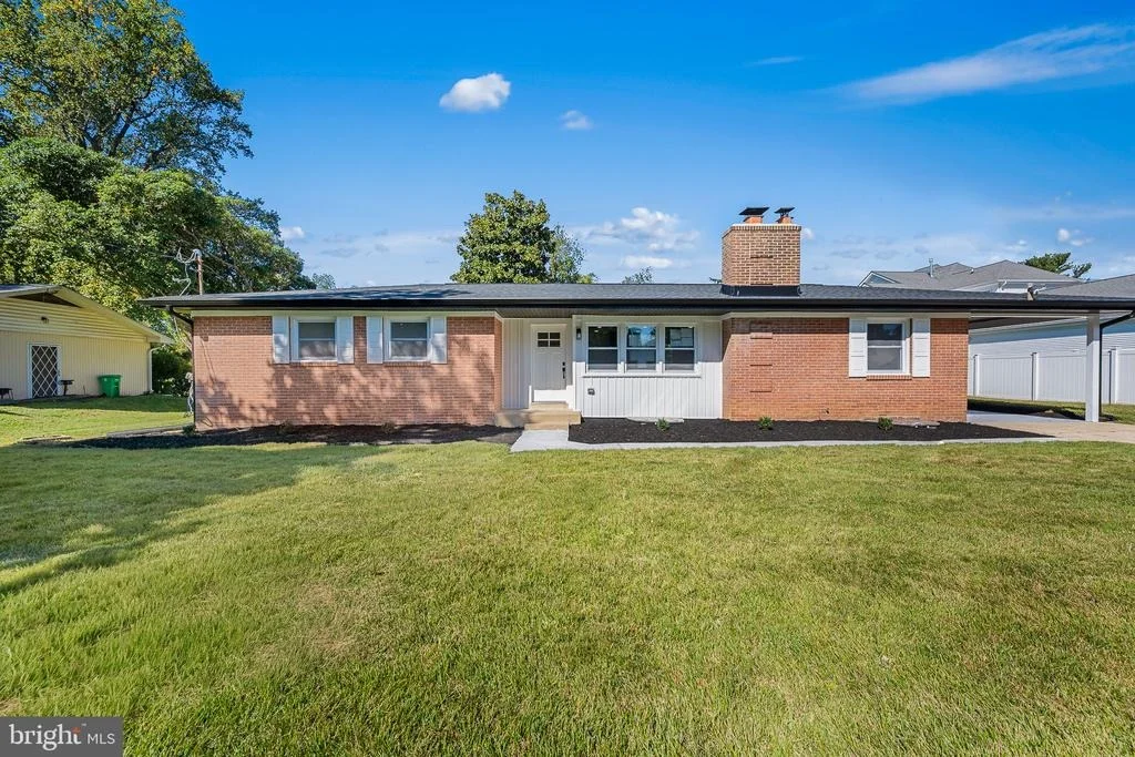 Photo of 305 RIVER BEND ROAD