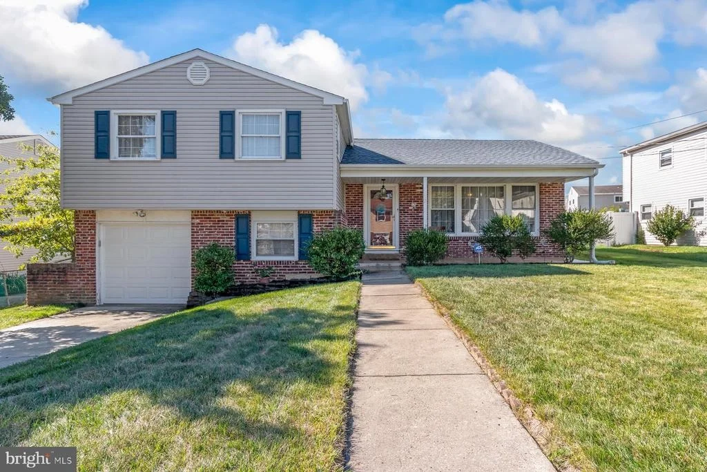 Photo of 12 COLGATE DRIVE
