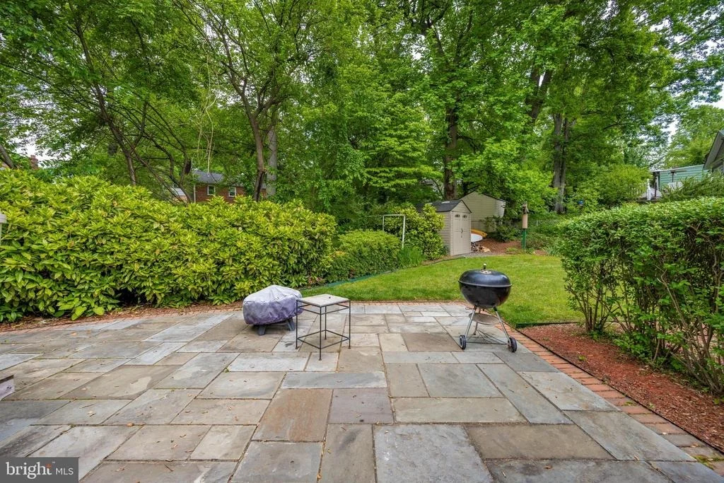 Photo of 1101 ROSWELL DRIVE