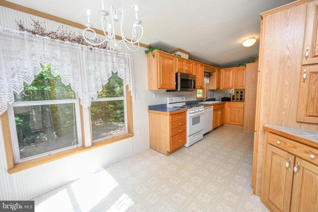 Photo of 332 HIGH POINT DRIVE