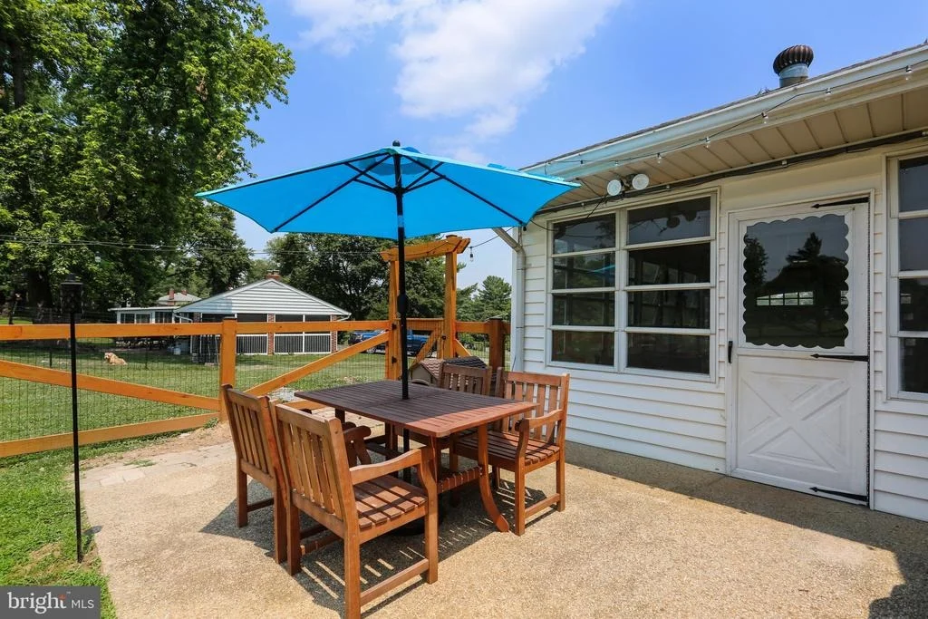 Photo of 24120 DOREEN DRIVE
