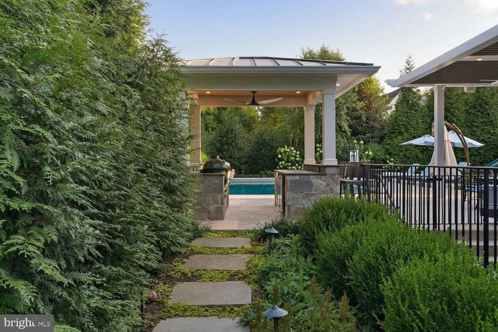 Photo of 6909 ARBOR LANE