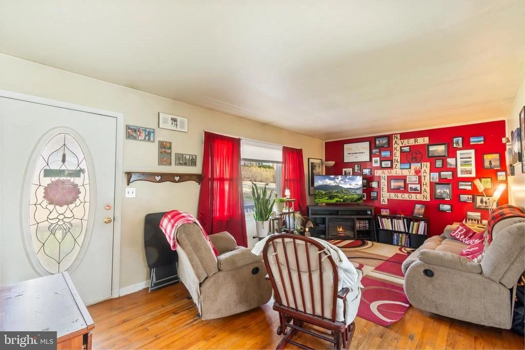 Photo of 3000 BREEZEWOOD LANE