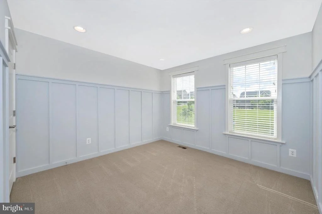 Photo of 8420 CLIFFVIEW LANE