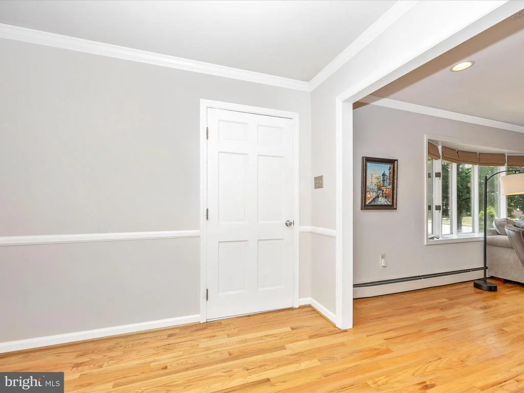 Photo of 201 CRESTVIEW COURT