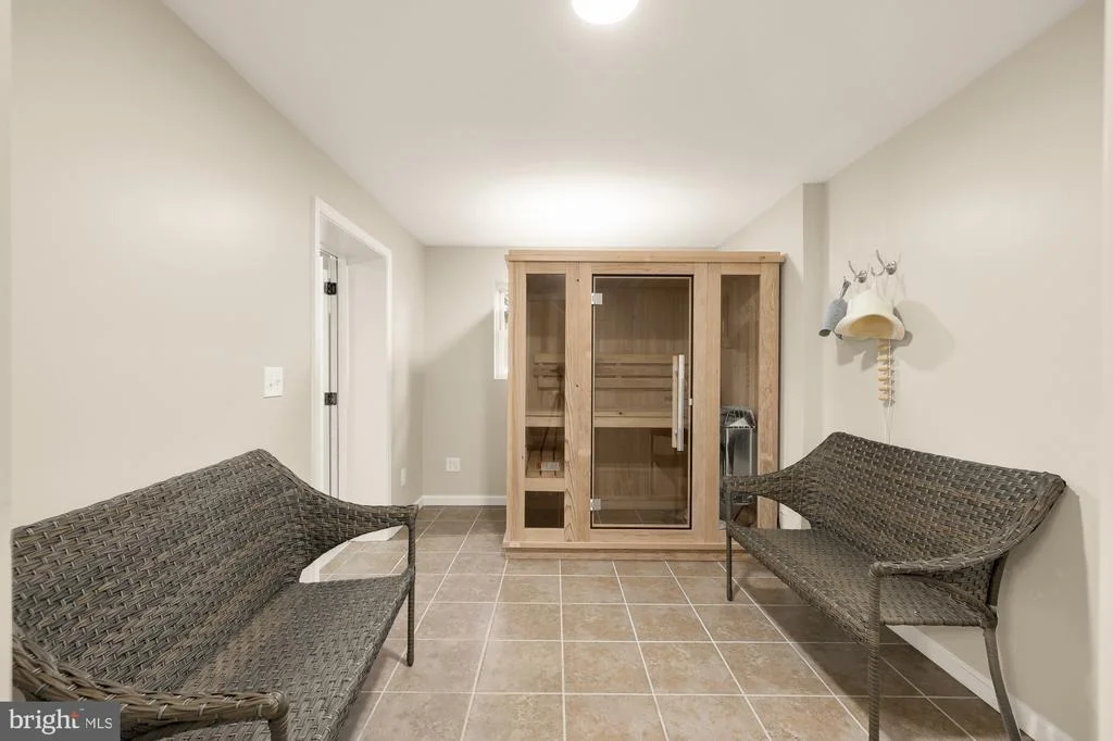 Photo of 45383 PERSIMMON LANE