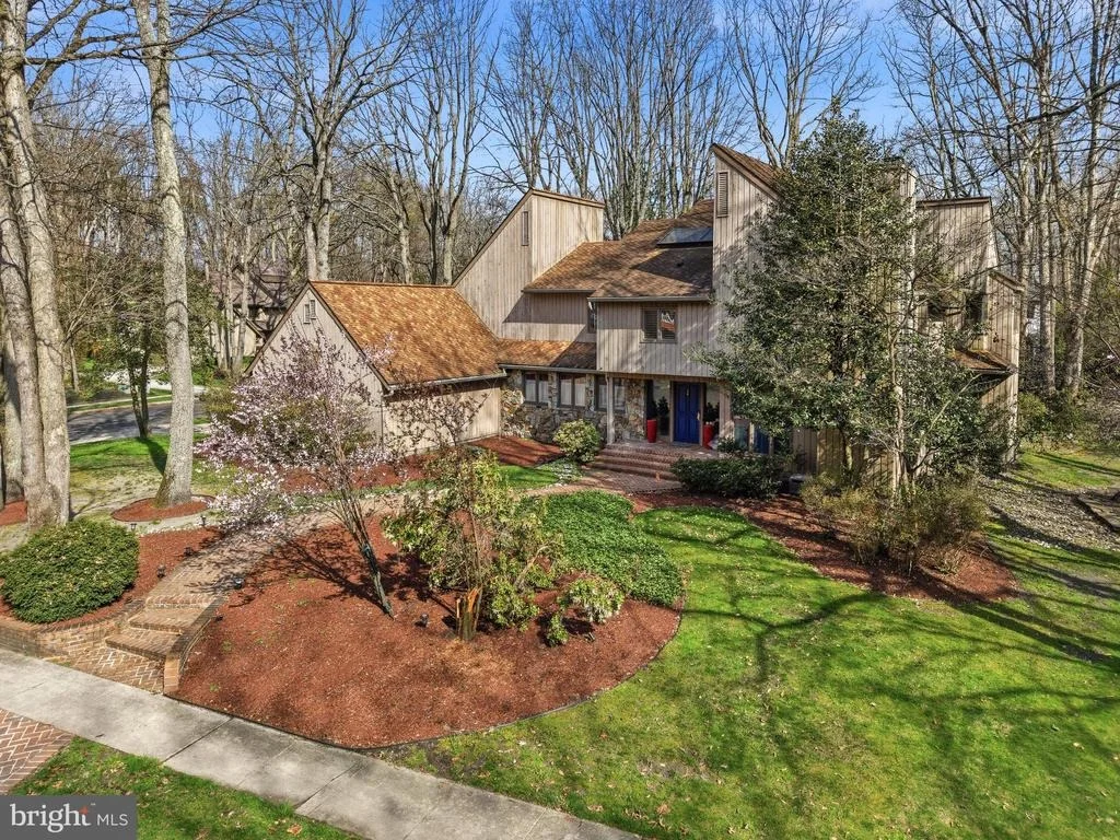 Photo of 1 WINDSOR DRIVE