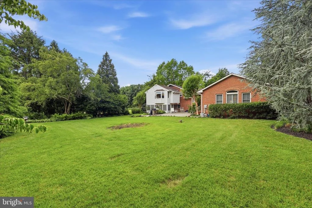Photo of 6796 SUNNYBROOK DRIVE