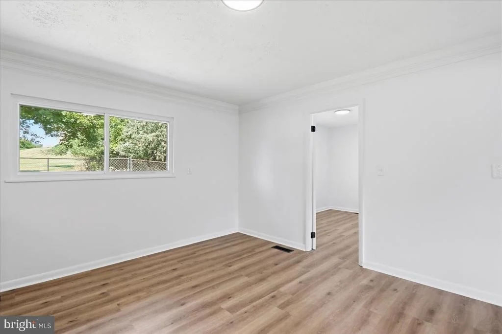 Photo of 1405 OUTER DRIVE