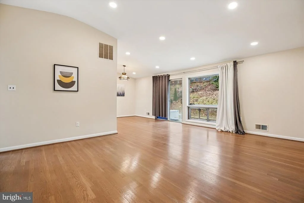 Photo of 713 HORTON DRIVE