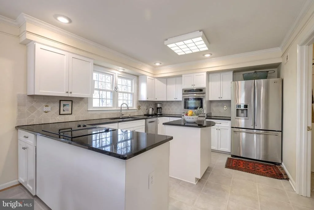 Photo of 7802 LAKELAND VALLEY DRIVE