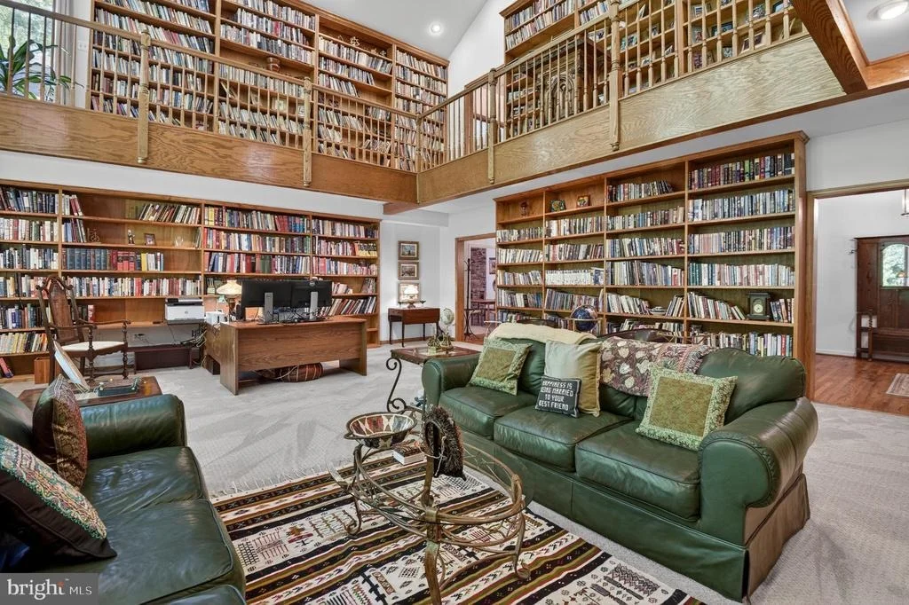 Photo of 1137 SUGARLOAF MOUNTAIN ROAD