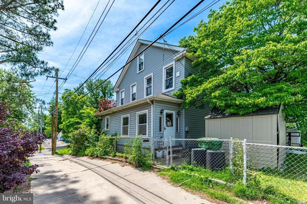 Photo of 1302 COX STREET