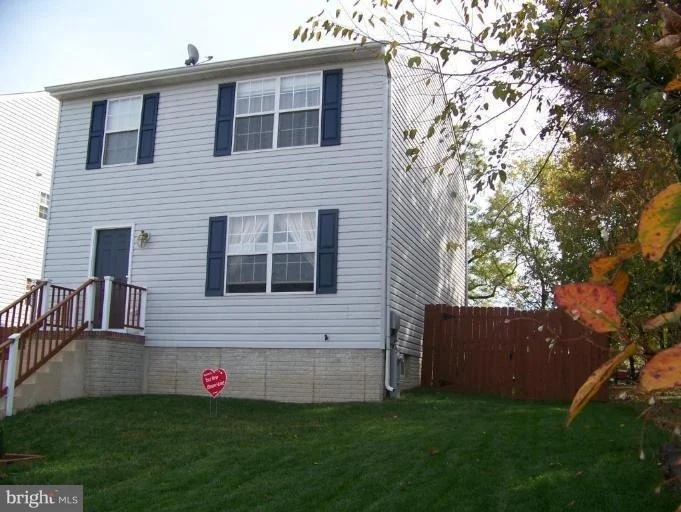 Photo of 327 ZEPPELIN AVENUE