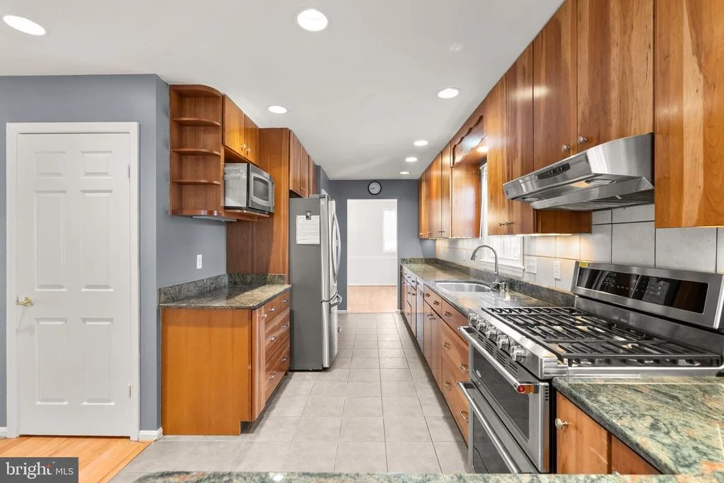 Photo of 4425 THORNHURST DRIVE