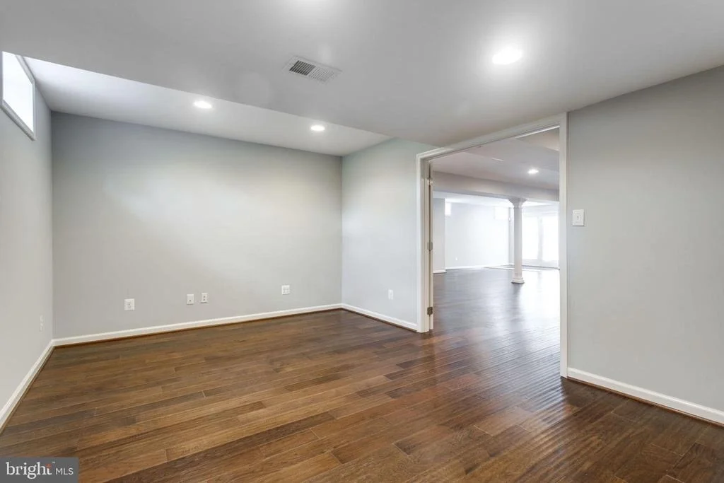 Photo of 6961 TANGLEWOOD DRIVE
