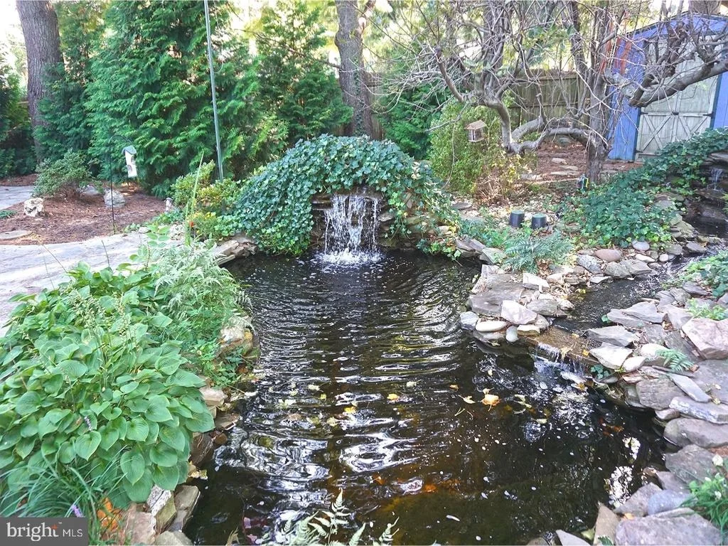 Photo of 208 N OLD MILL ROAD