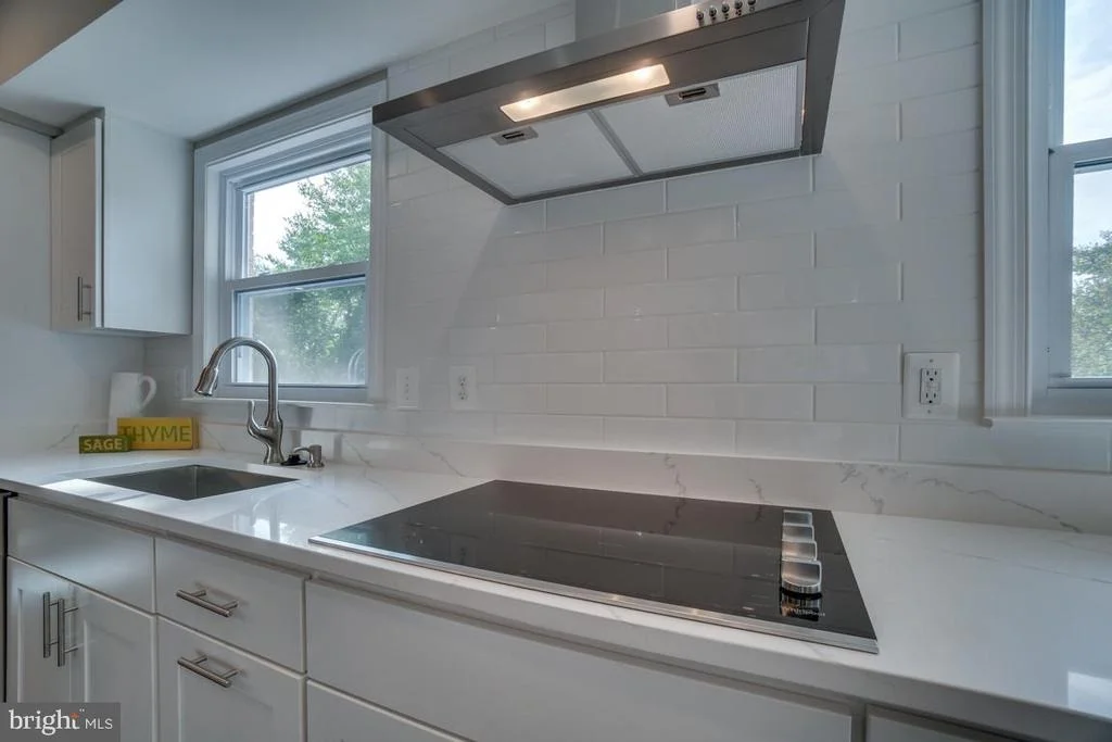 Photo of 913 SADDLEBACK COURT